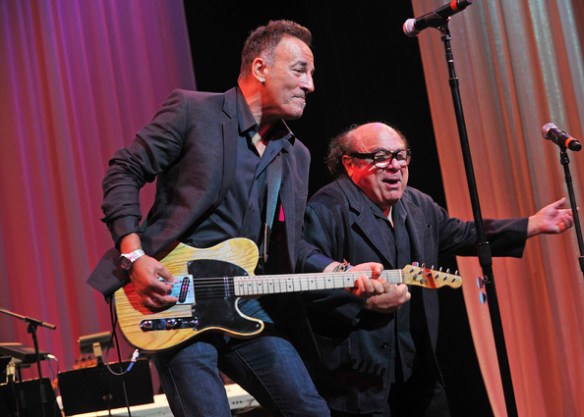 Bruce+Springsteen+Danny+DeVito+3rd+Annual+MDLGxSMMvcfl