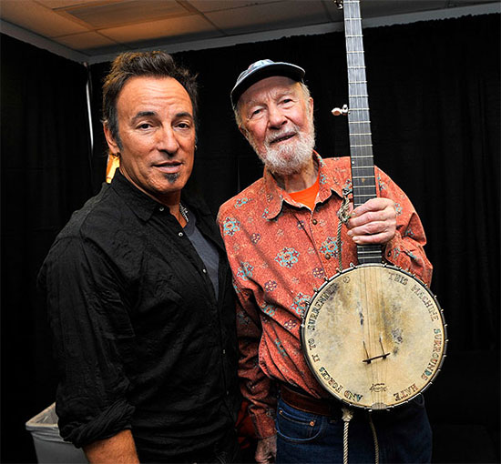 Pete Seeger and Bruce Springsteen, Madison Square Garden, 2009